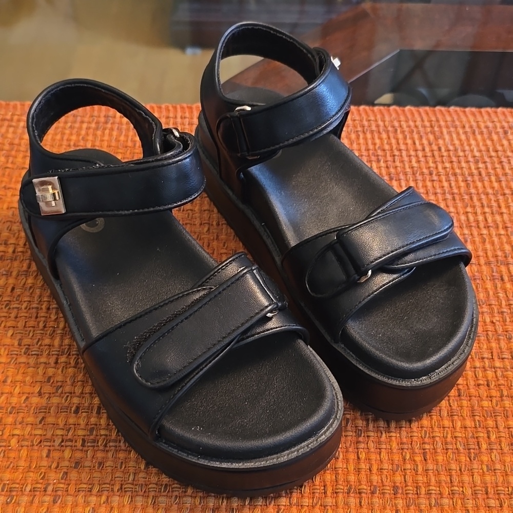 SO BRAND WOMEN'S BLACK ANKLE VELCRO STRAP SUMMER CHUNKY SANDALS SIZE 6